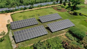 Vinamilk đầu tư hệ thống năng lượng mặt trời tại 12 trang trại bò sữa trên cả nước